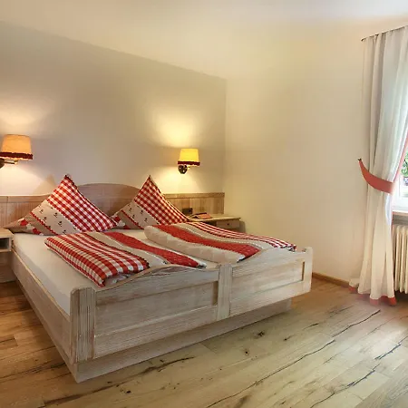 Gaestehaus Elisabeth アパート バート・シュタッフェルシュタイン